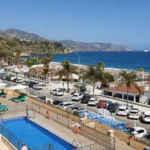 https://apartamentos-nerja-bahia.es-andalucia.com