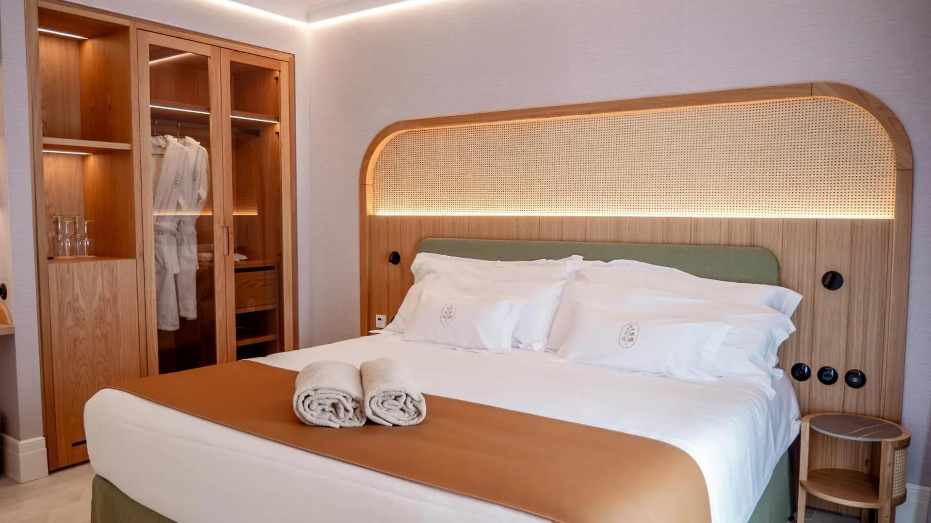 Alcazar Hotel Soller location
